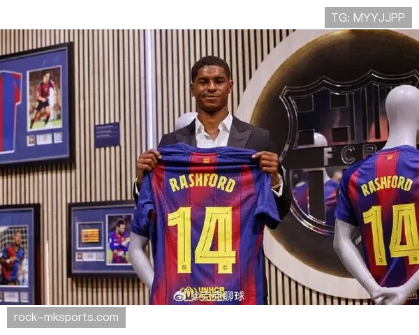 新一代足球明星崭露头角,年轻球员展现出强劲的比赛竞争力与成长潜力 新一代足球明星崭露头角,年轻球员展现出强劲的比赛竞争力与成长潜力